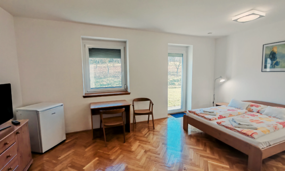 SzilvaHarmonia_franciaagyas_szoba